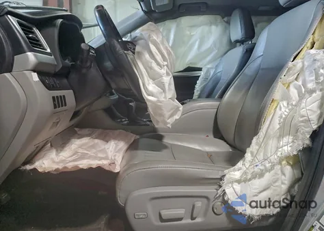 2018 Toyota Highlander Se from USA, damaged, VIN 5TDJZRFH3JS532143